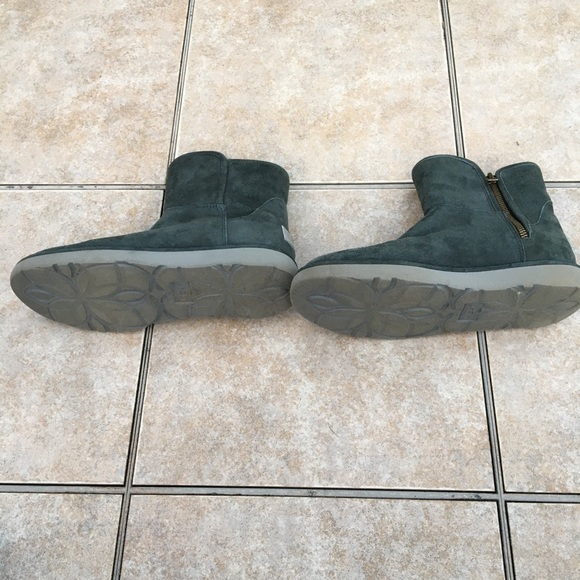UGG Abree II Genuine Sheepskin Mini Boots 6 - Picture 6 of 12